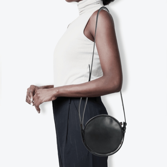 Diane Von Furstenberg black leather circle bag - Picture 6 of 6